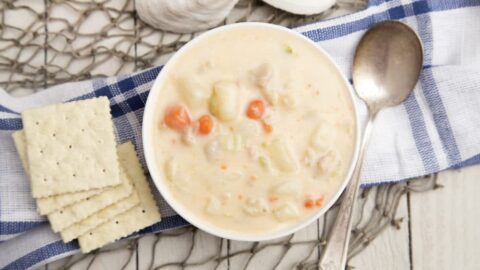 This instant pot Seafood Chowder is rich and hearty, super filling and a total comfort food. You’ll wow everyone with this simple Seafood Chowder recipe that only takes 30 minutes to make! #seafoodchowder #instantpotrecipe #seafoodrecipe #comfortfood #chowder #souprecipe