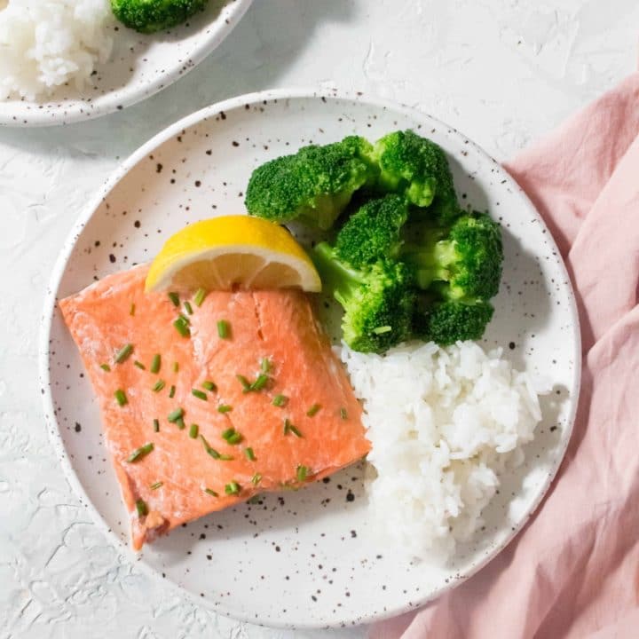 instant pot salmon - Easy Instant Pot recipes that are simple & delicious! From soups, to main dishes, and even how to make dessert in this pressure cooker. Your family will love all of these easy instant pot recipes!