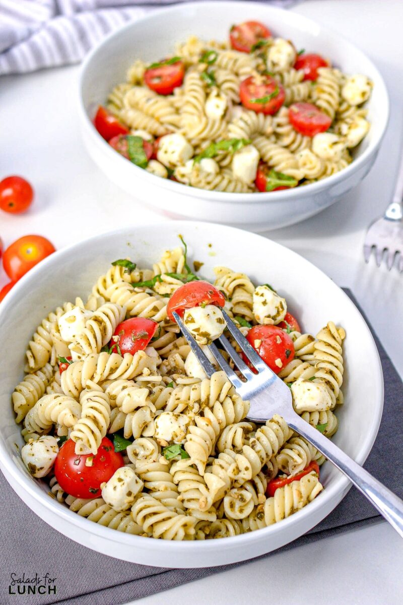Best Summer Pesto Caprese Pasta Salad
