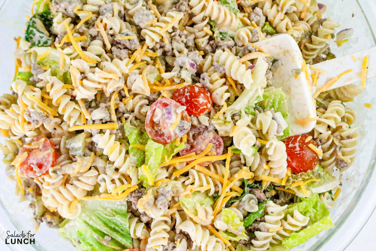 Cheeseburger Pasta Salad - Cheeseburger Pasta Salad Recipe 18 Cheeseburger Pasta Salad Recipe 18 - Move over boring potato salad—there’s a new dish in town and it tastes just like your favorite cheeseburger! This cheeseburger pasta salad is everything you love about a juicy burger all mixed up into a creamy, crave-worthy pasta salad.