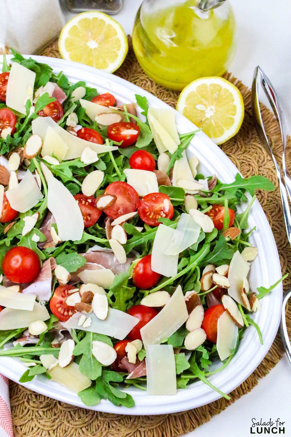 Arugula Salad with Prosciutto and Parmesan And Lemon Vinaigrette - Arugula Prusciutto Salad 17 Arugula Prusciutto Salad 17 - Try this healthy arugula salad with prosciutto, and parmesan, and a tangy lemon vinaigrette. So easy, so flavorful—your new favorite summer salad!