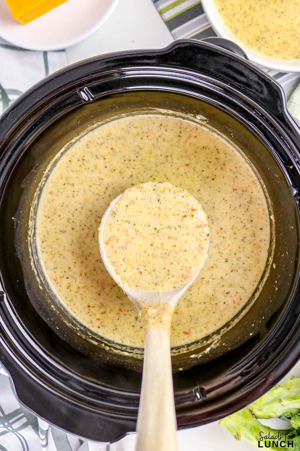 Easy Slow Cooker Broccoli Cheddar Soup - Slow Cooker Broccoli Cheddar Soup Recipe 17 Slow Cooker Broccoli Cheddar Soup Recipe 17 - A warm, cheesy bowl of comfort that practically cooks itself โ yes, please! This Healthy Broccoli Cheddar Soup is creamy, cozy, and full of flavor. Itโs one of those meals that fills your kitchen with the most amazing aroma while the slow cooker does all the heavy lifting. Perfect for chilly nights, this Broccoli Cheddar Soup Slow Cooker recipe tastes like your favorite cafรฉ version (hello, Copycat Panera Broccoli Cheddar Soup), but with a wholesome homemade twist.