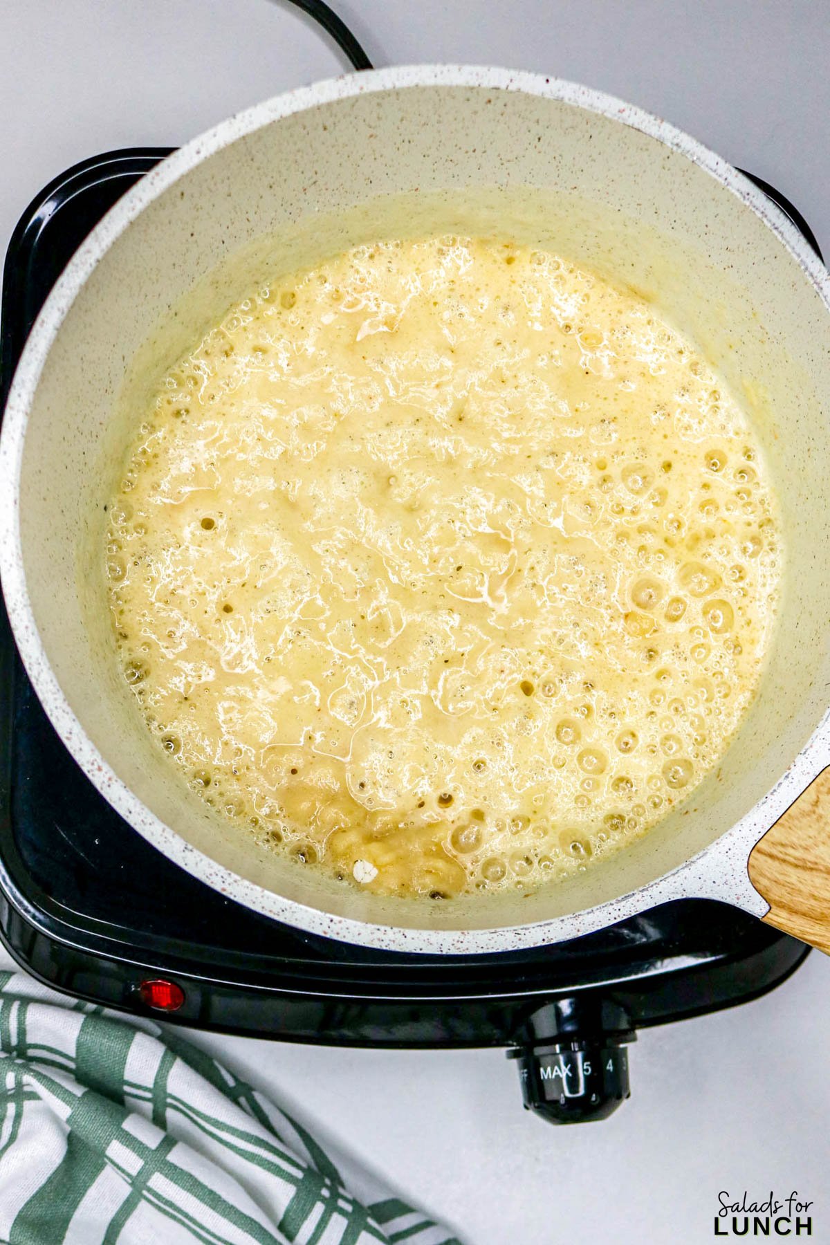 Easy Slow Cooker Broccoli Cheddar Soup - Slow Cooker Broccoli Cheddar Soup Recipe 9 Slow Cooker Broccoli Cheddar Soup Recipe 9 - A warm, cheesy bowl of comfort that practically cooks itself โ yes, please! This Healthy Broccoli Cheddar Soup is creamy, cozy, and full of flavor. Itโs one of those meals that fills your kitchen with the most amazing aroma while the slow cooker does all the heavy lifting. Perfect for chilly nights, this Broccoli Cheddar Soup Slow Cooker recipe tastes like your favorite cafรฉ version (hello, Copycat Panera Broccoli Cheddar Soup), but with a wholesome homemade twist.