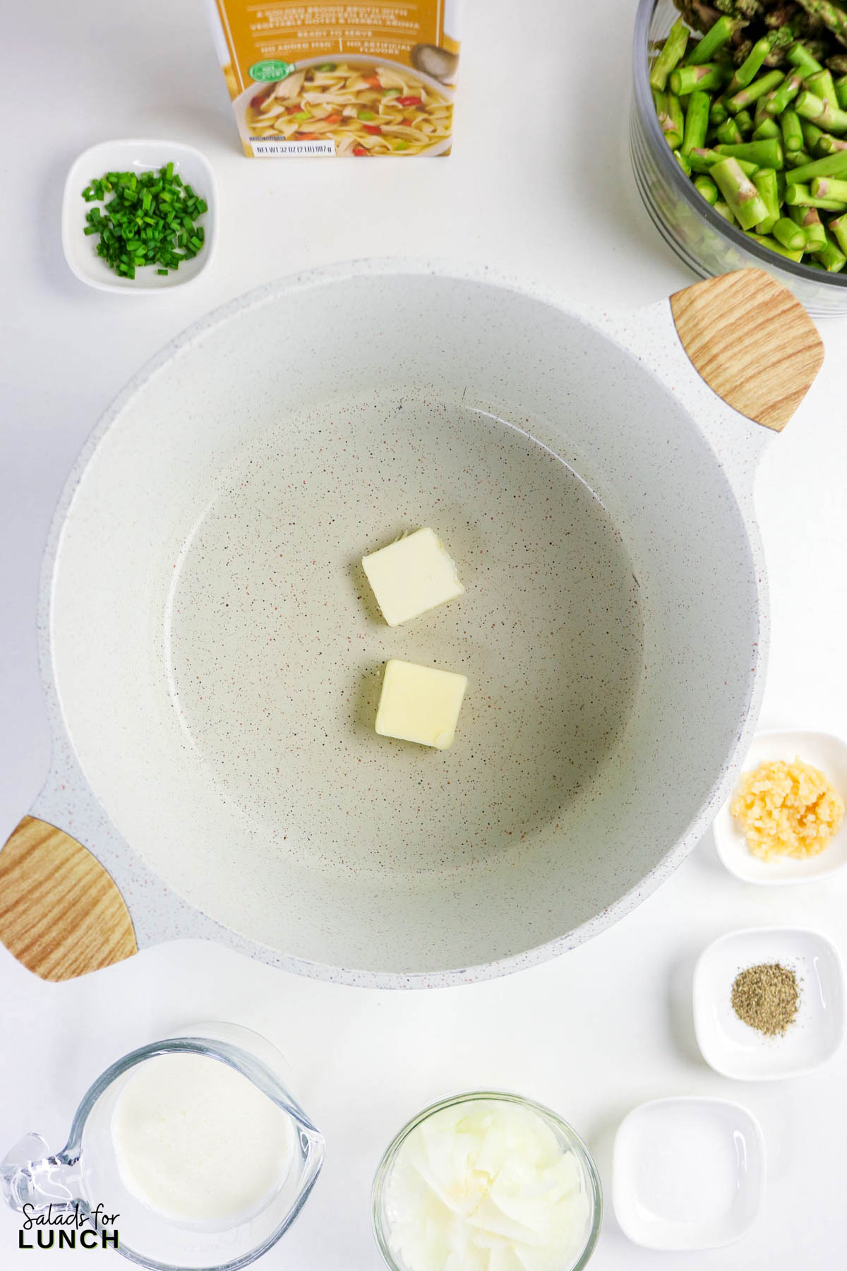 Cream of Asparagus Soup Recipe 2 - Cream of Asparagus soup is one of those recipes that feels cozy, simple, and a little special, even if you’re still getting comfortable in the kitchen. It’s smooth, comforting, and lets fresh asparagus shine without a long ingredient list or tricky techniques. If you’re new to cooking soups from scratch, this is a great place to start.