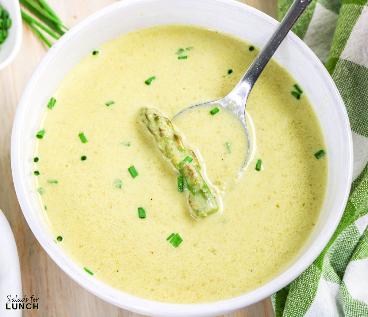 Cream of Asparagus Soup Recipe 27 - Cream of Asparagus soup is one of those recipes that feels cozy, simple, and a little special, even if you’re still getting comfortable in the kitchen. It’s smooth, comforting, and lets fresh asparagus shine without a long ingredient list or tricky techniques. If you’re new to cooking soups from scratch, this is a great place to start.