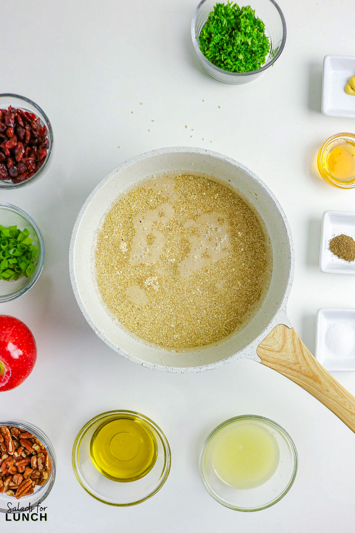 Cranberry Apple Quinoa Salad (Fresh, Sweet & Nutty)