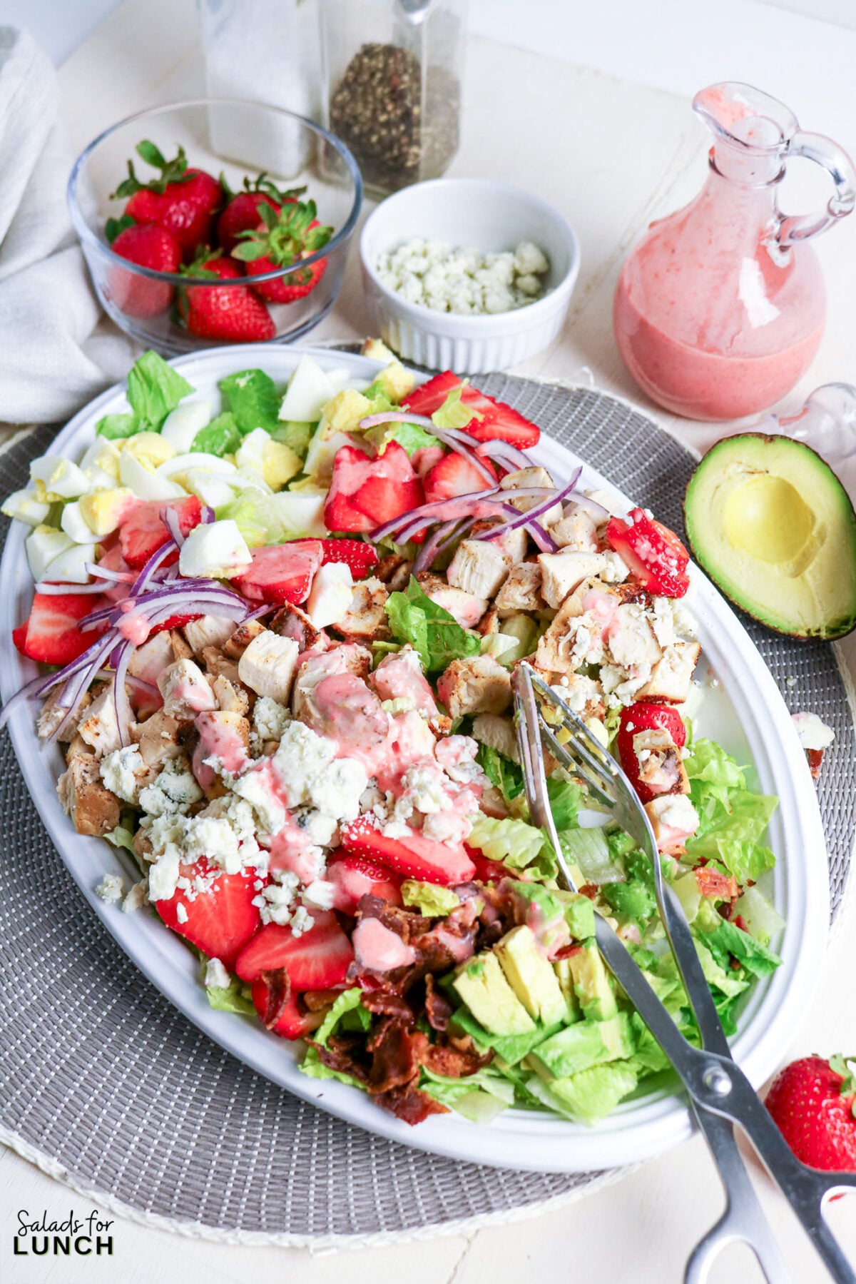 Strawberry Chicken Cobb Salad with Creamy Strawberry Vinaigrette - strawberry chicken salad recipe Strawberry chicken salad with bacon, blue cheese, avocado, and strawberries.